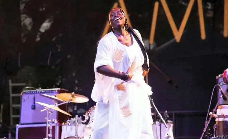 Khady Sarr enters a trance